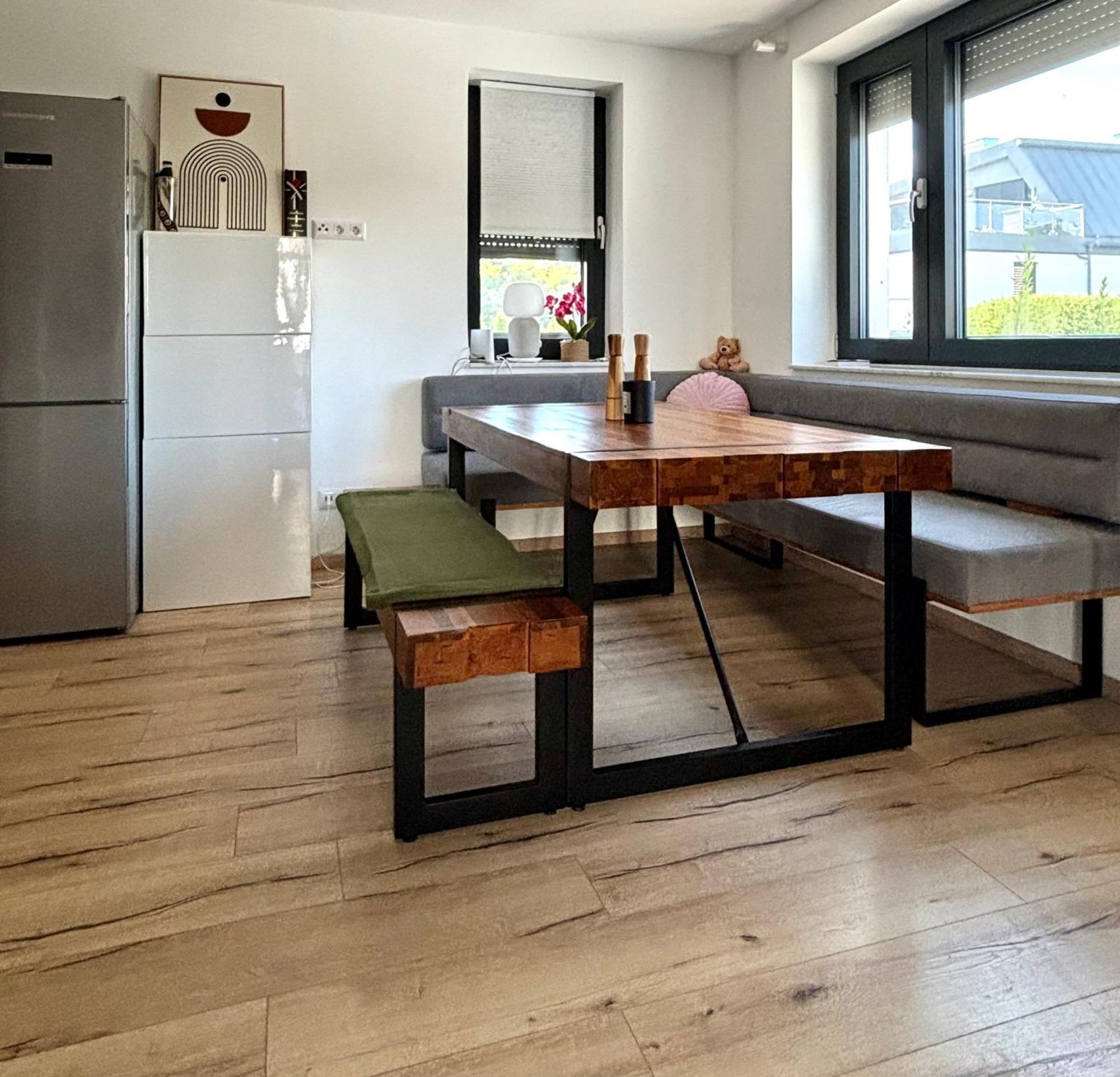 Schoene Wohnung Mit Terrasse Und Parkplatz Velden am Wörthersee Exterior photo